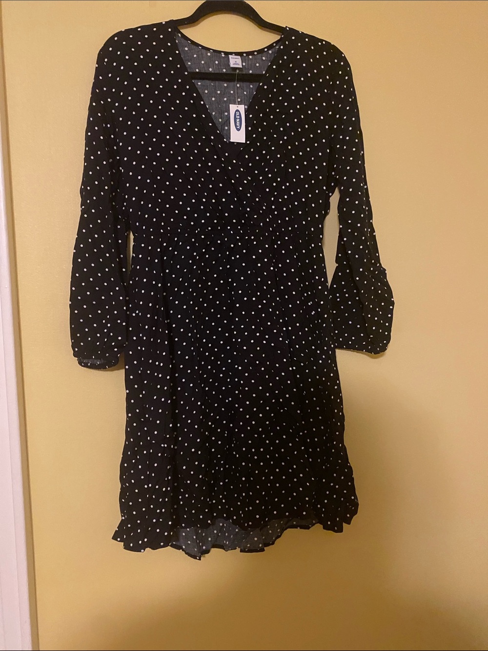Old Navy Black Polka Dot Faux-Wrap Casual Dress